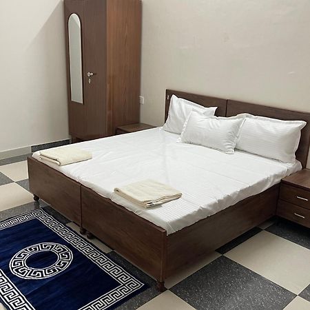 Shrinath Residency Hotel Greater Noida Luaran gambar