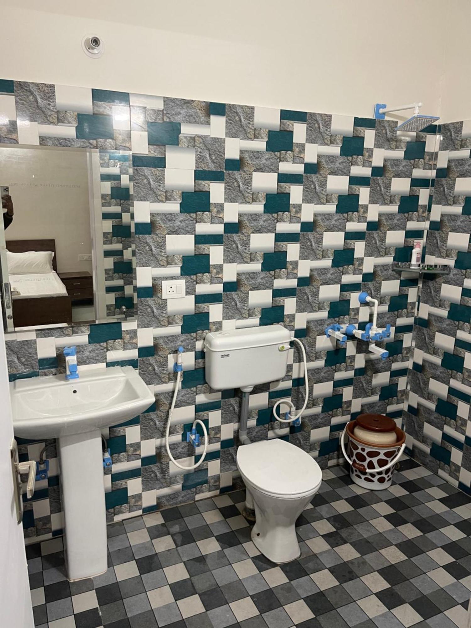 Shrinath Residency Hotel Greater Noida Luaran gambar