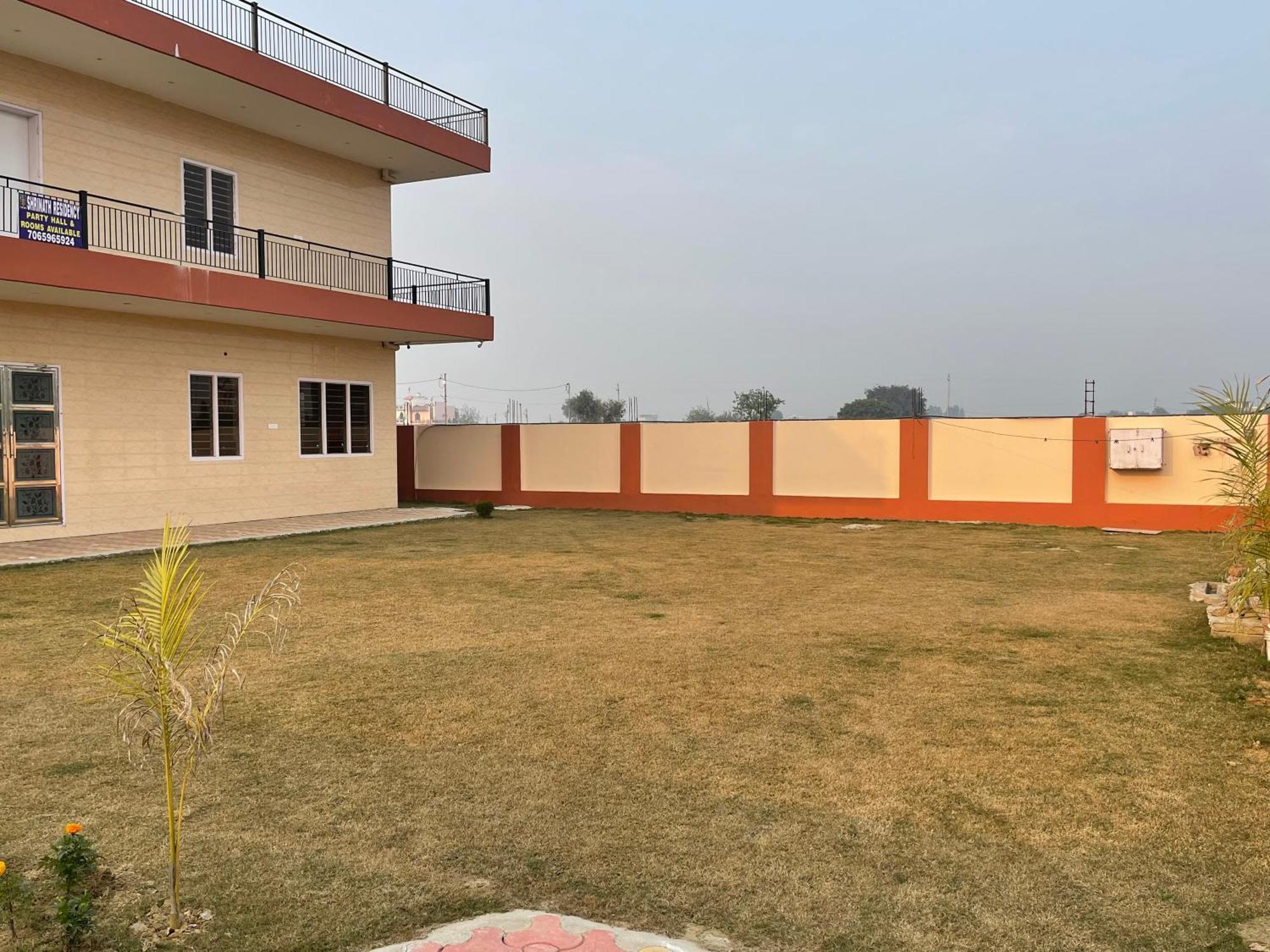 Shrinath Residency Hotel Greater Noida Luaran gambar
